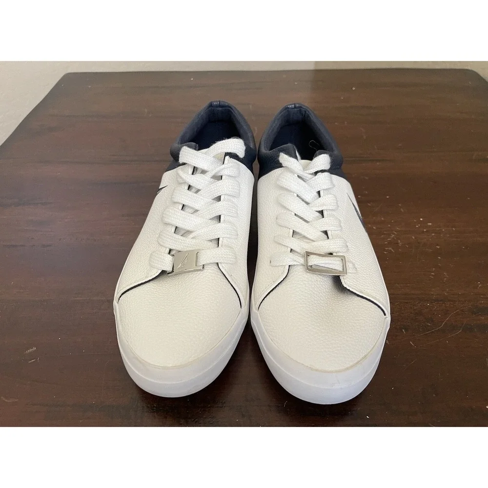 Women's Nautica white/Blue shoes Size 9.5 In Excellence